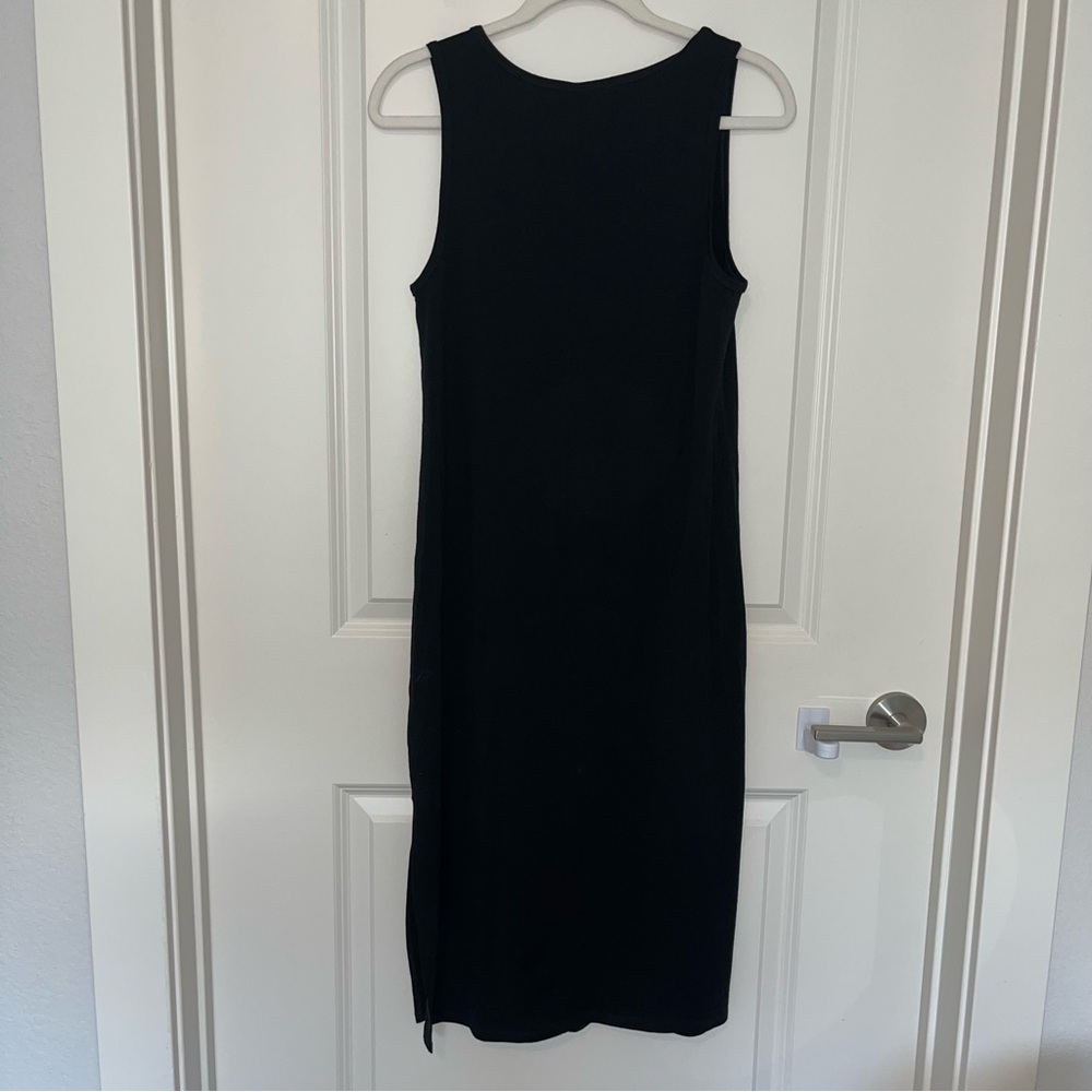 Sleeveless Black Midi Dress - Picture 6 of 6